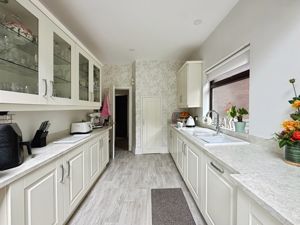 Kitchen - click for photo gallery